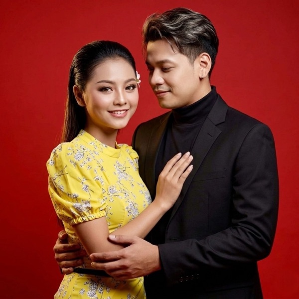 Nhae Phas Neak Luk Online - Single