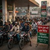 Silver Khan - পাম্পে তেল নাই এক লিটার সিরিয়াল এক কিলোমিটার (Pumpe Tel Nai Ek Litre Serial Ek Kilometer)