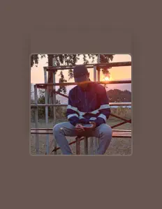 Popzin 033 सुनें, म्यूज़िक वीडियो देखें, बायो पढ़ें, दौरे की तारीखें और बहुत कुछ देखें!