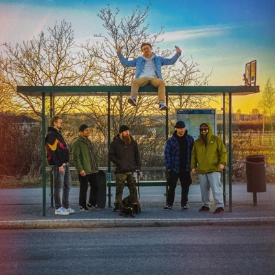 Pysäkillä - Single