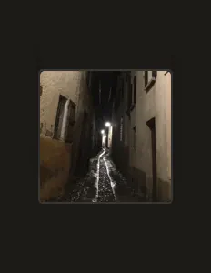 Ascolta Divino, guarda video musicali, leggi la biografia, vedi le date del tour & altro!