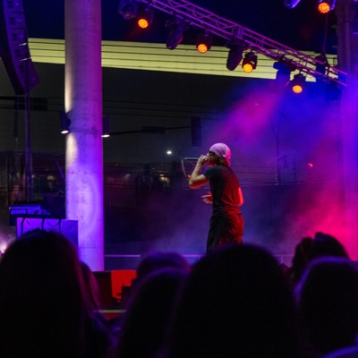 Champagne Showers - Single