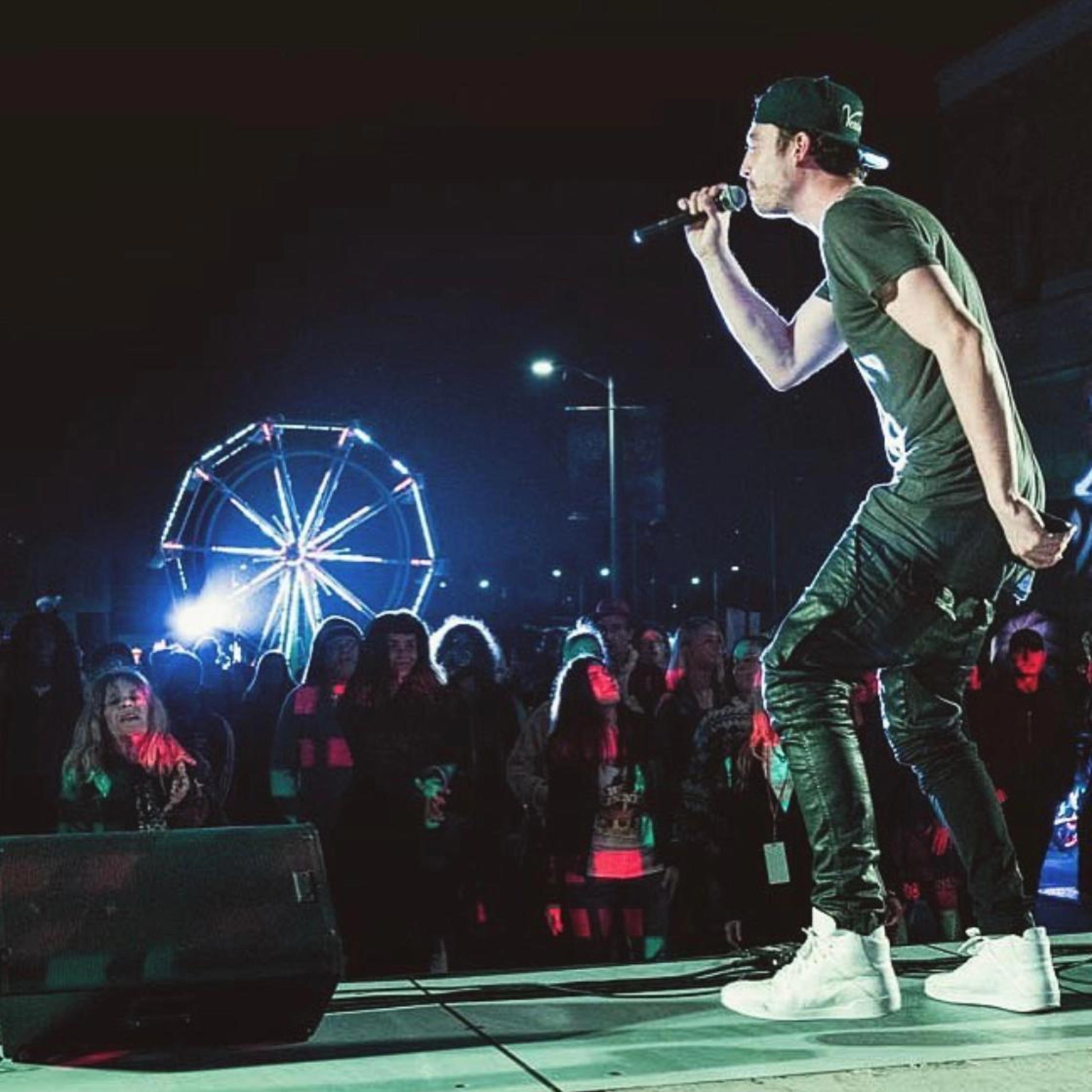 Got Me Singin' - Single