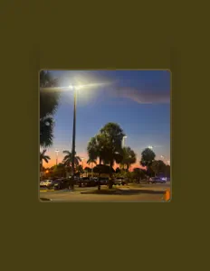 聆聽 J spacee、觀看音樂影片、閱讀小傳、查看巡演日期等！