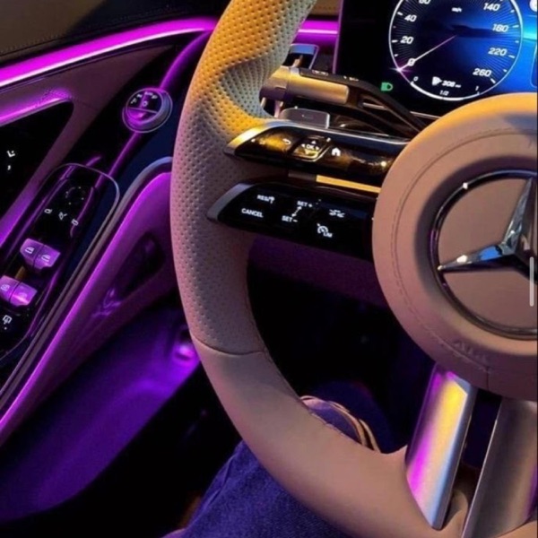 Cry In A Benz (feat. Hidoraah)