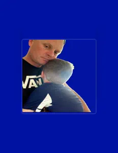 收听 Samples_9ine、观看音乐视频、阅读小传、查看巡演日期等 ！