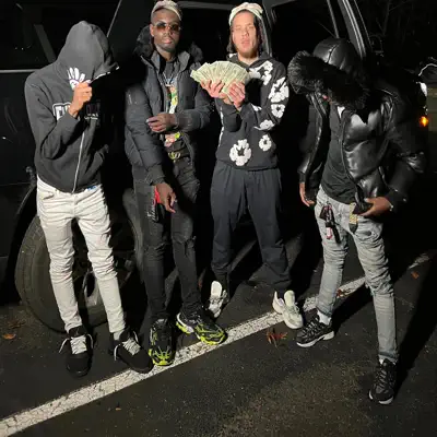 Ascolta 'NO HOOK - Single' di Zayfishinn