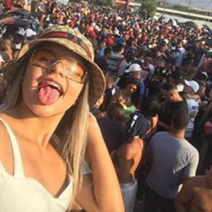 BAILE NO MORRO