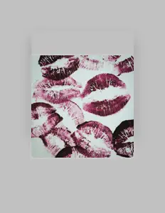 Escucha a Lil stoker, mira vídeos musicales, lee la biografía, consulta fechas de giras y mucho más.