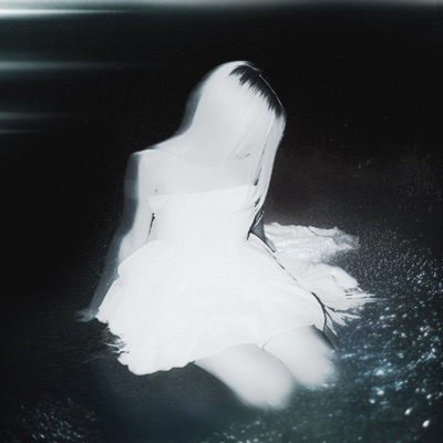 LOVE HURTS - Single