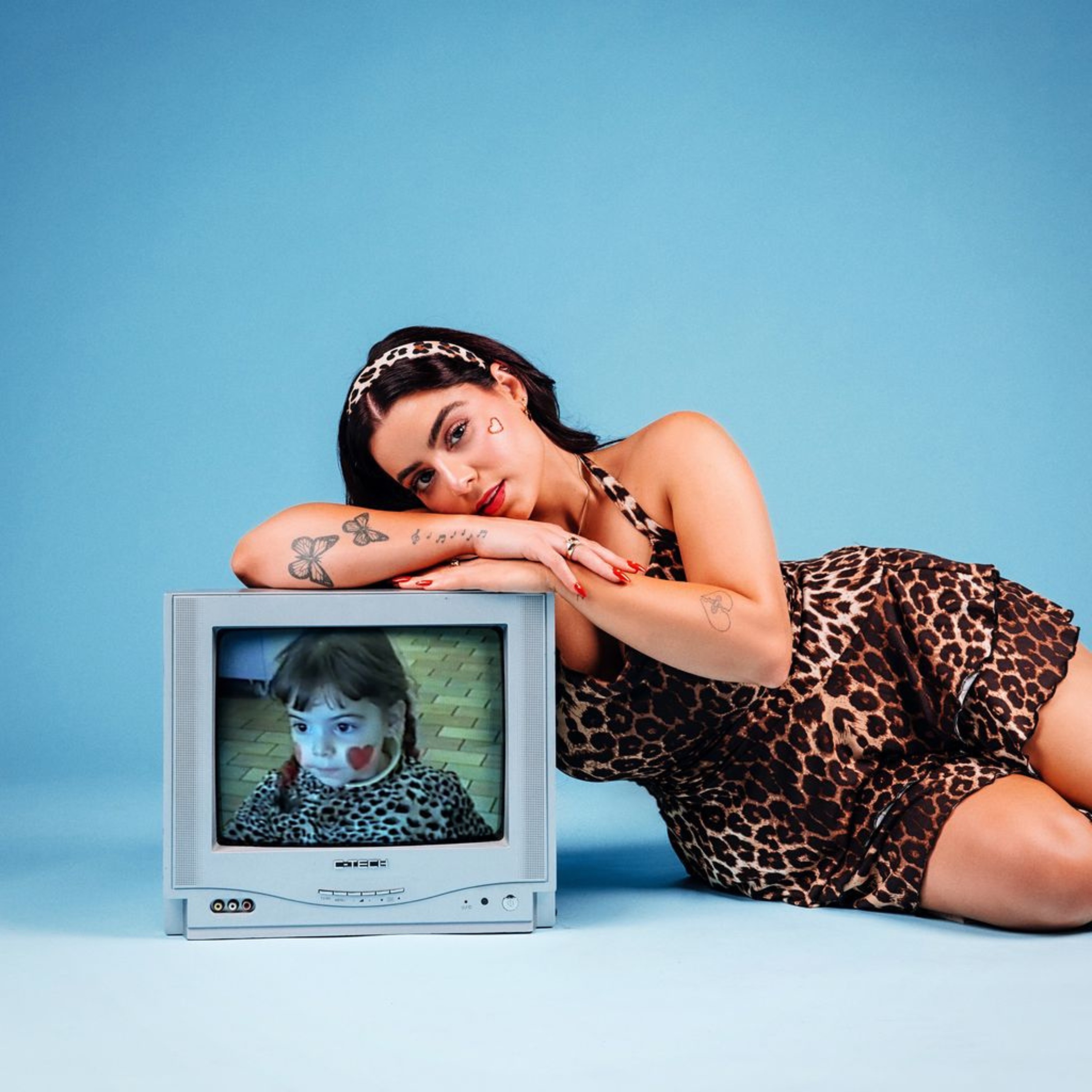 SILLY LITTLE LOVER GIRL