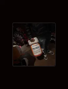 Hör dir MB4ESELFMADERICKI an, schau dir Musikvideos an, lies die Biografie, finde Tourdaten und mehr!