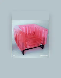 Hör dir TRNSFR an, schau dir Musikvideos an, lies die Biografie, finde Tourdaten und mehr!