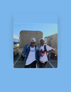 Poslechněte si interpreta Snayle Bee, sledujte hudební videa, přečtěte si životopis, podívejte se na data turné a další informace.