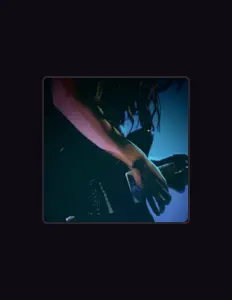 Poslechněte si interpreta Bench Warmers, sledujte hudební videa, přečtěte si životopis, podívejte se na data turné a další informace.