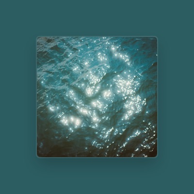 Listen to カガヤマシュンスケ, watch music videos, read bio, see tour dates & more!