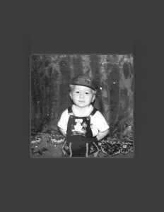 Escucha a Эскапи, mira videos musicales, lee su biografía, consulta las fechas de las gira y más.