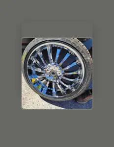 MythZerOを聴いたり、ミュージックビデオを鑑賞したり、経歴やツアー日程などを確認したりしましょう！