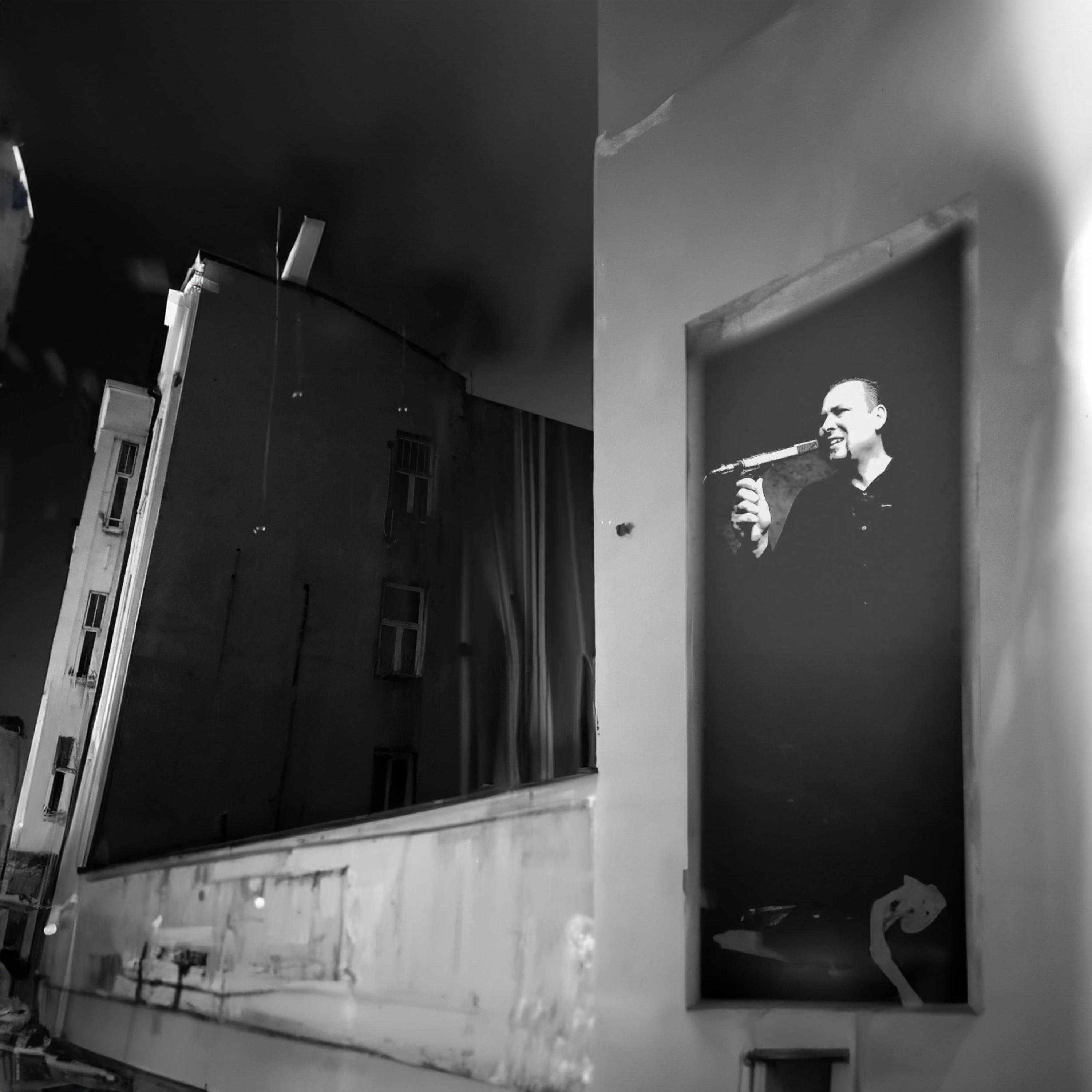 Тъмният Град - Single