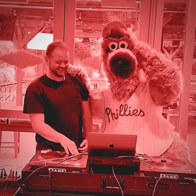 Minimix (Live at Citizens Bank Park: Home of the Phillies) (feat. Queen Jo, Glenwood!, JLH, Leer Luciano, Shizaru, Ricky Iuliucci, Anthony Mullica, Edson Faiolli, Gavin Oswald, americaluvsme!, Billy Bevevino & Radical Boy) [Live] - Single