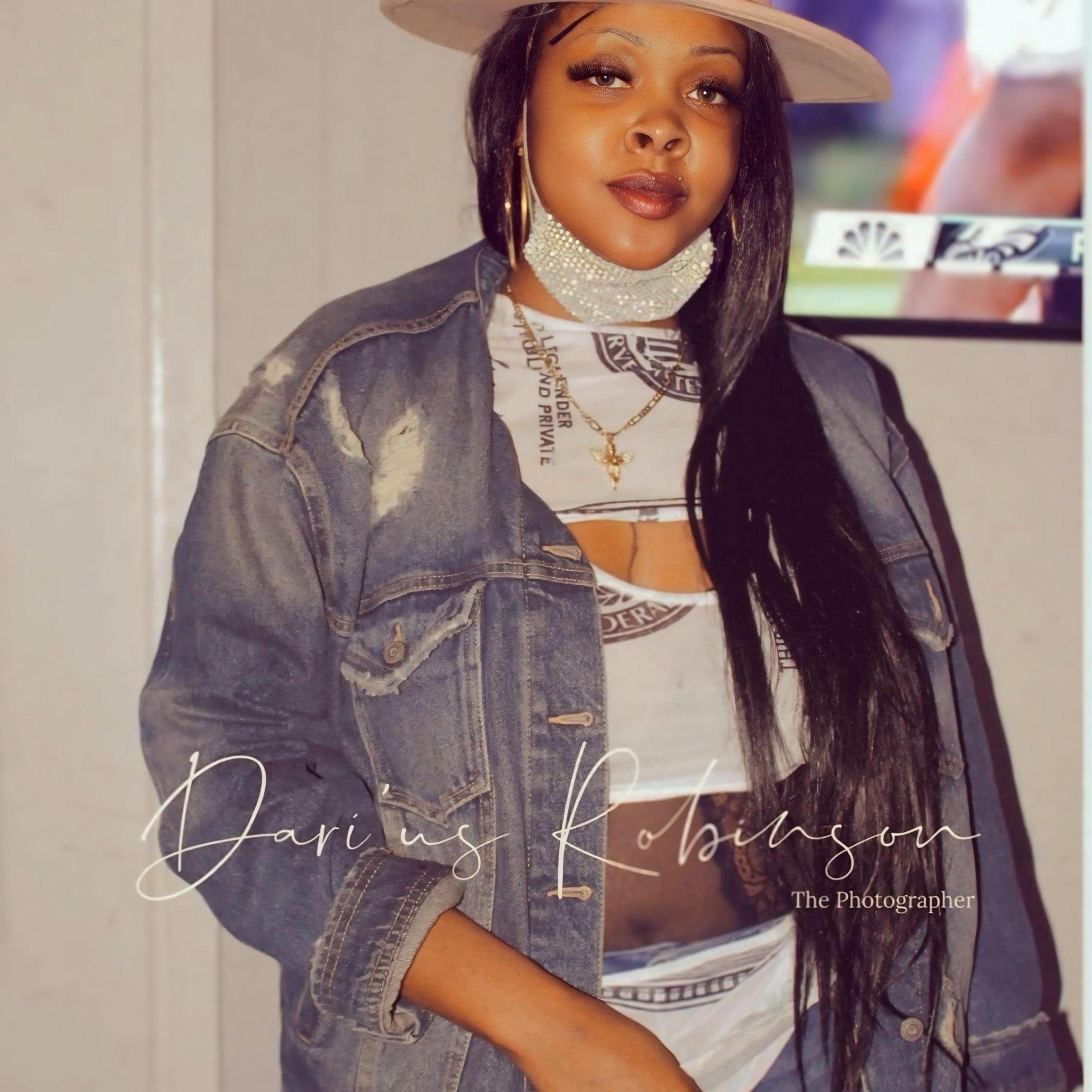 She say lola - Single