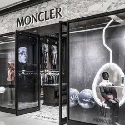 Moncler - Single