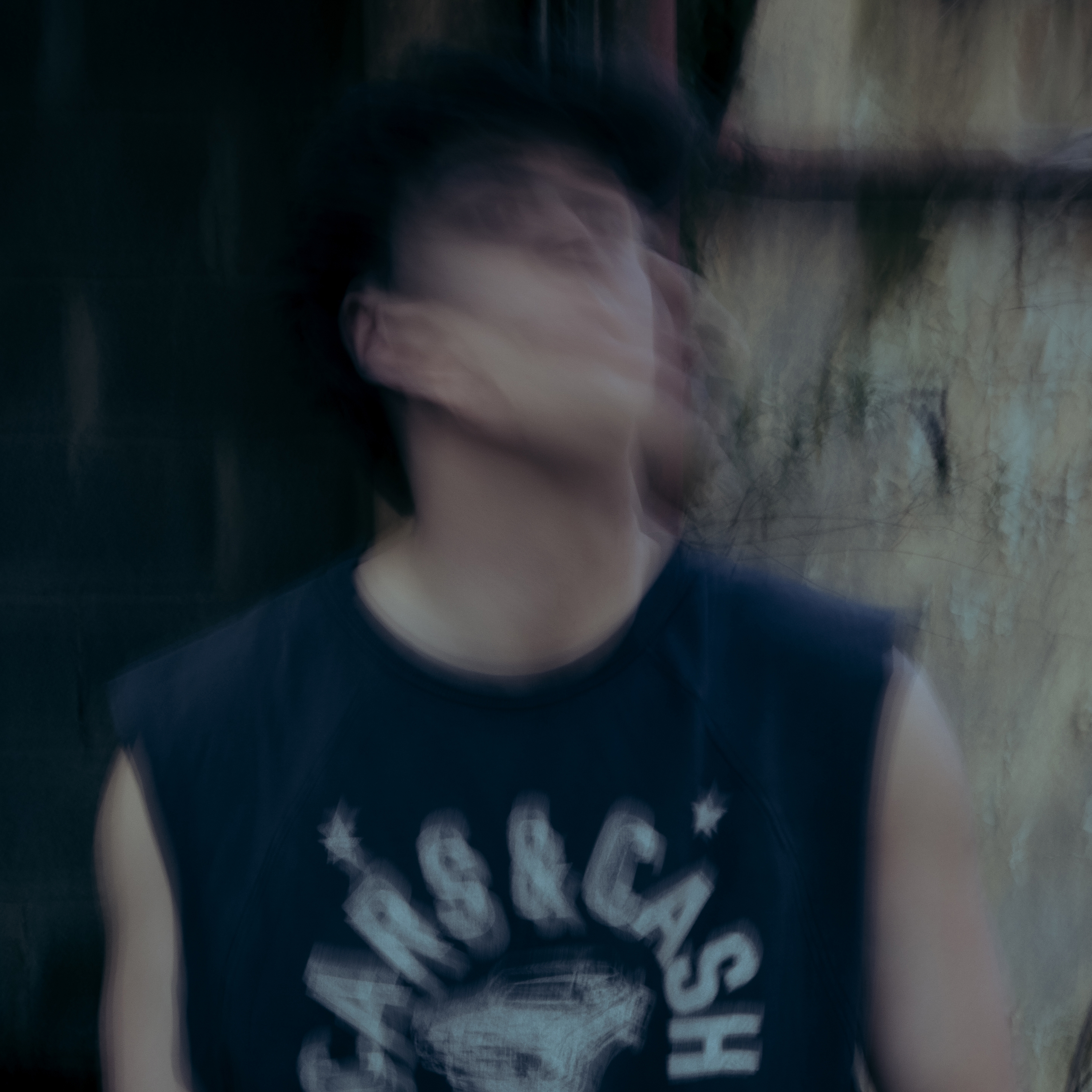 NEVER GONNA LIE - Single