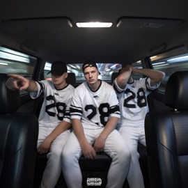 МОЙ БЕЛЫЙ (feat. gothicadeath) WHITE ST4R