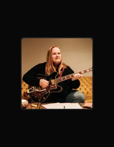 Ascolta Kyle Crownover, guarda video musicali, leggi la biografia, vedi le date del tour & altro!