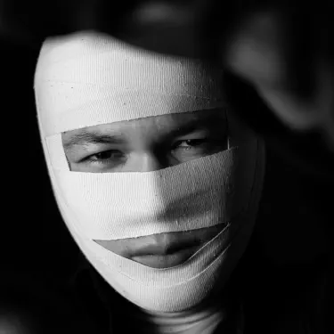 Qizlarning uy qurilishi fotosuratlari va videolari