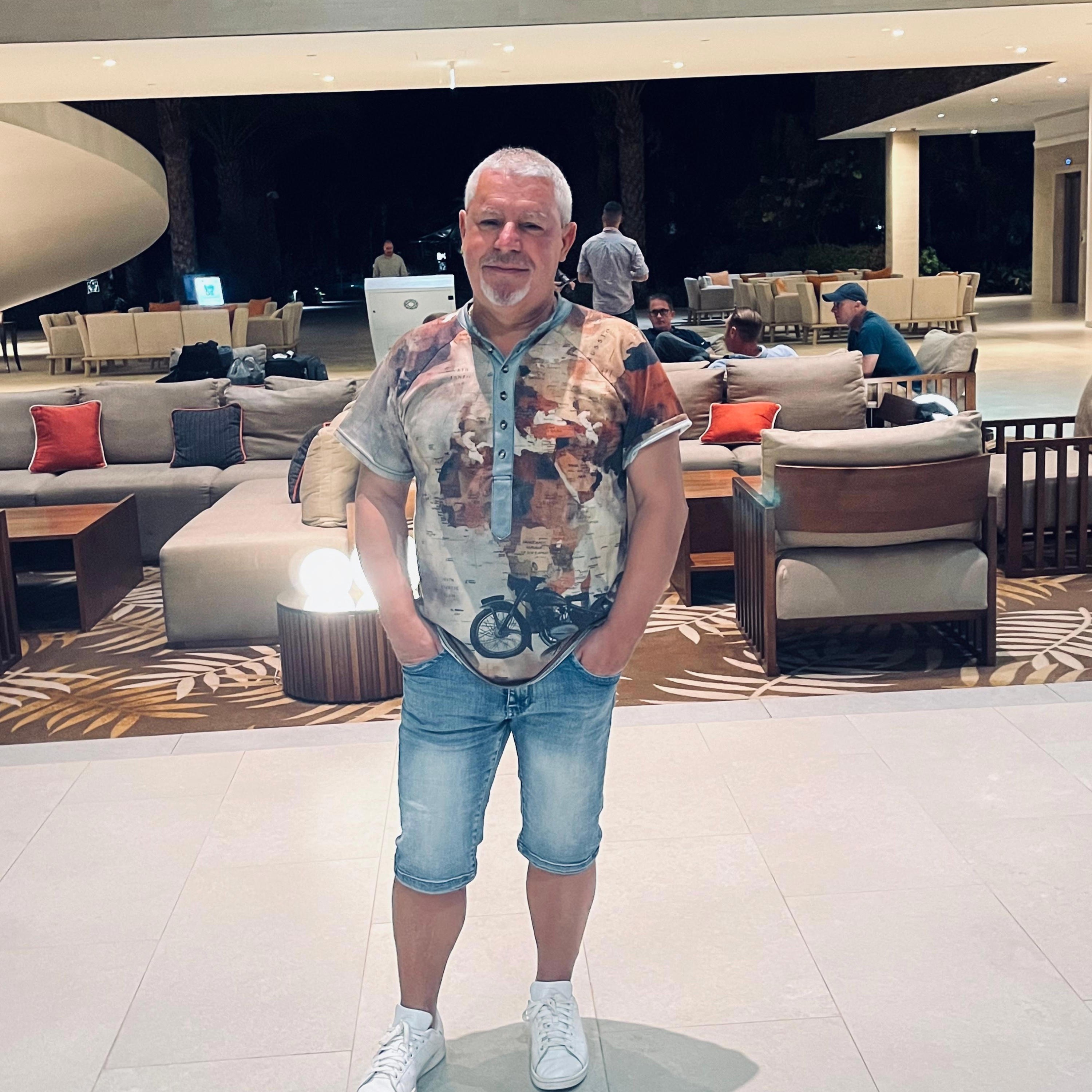 Marco Junior - DEIXEM-ME SONHAR