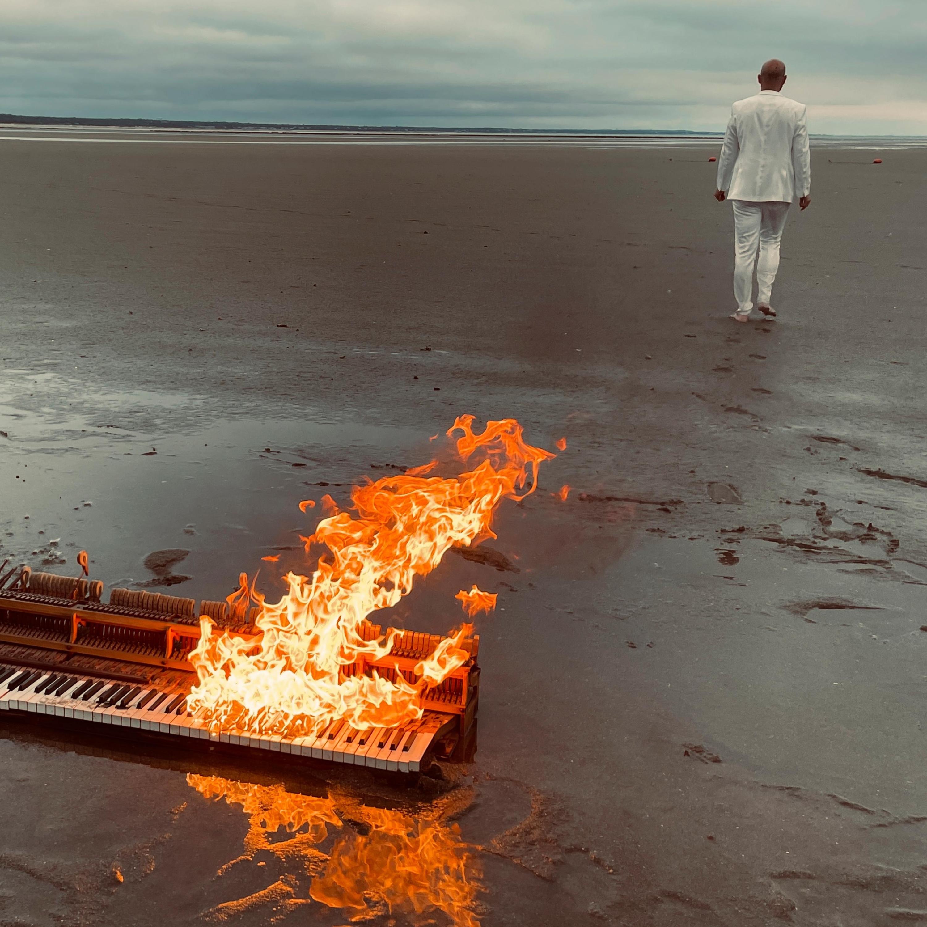 Bleeding Orange - Single