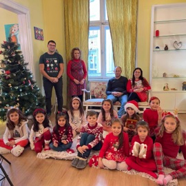 Коледа с моето семейство Вокална Група Мики Маус