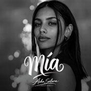 Mía - Valerie Luh