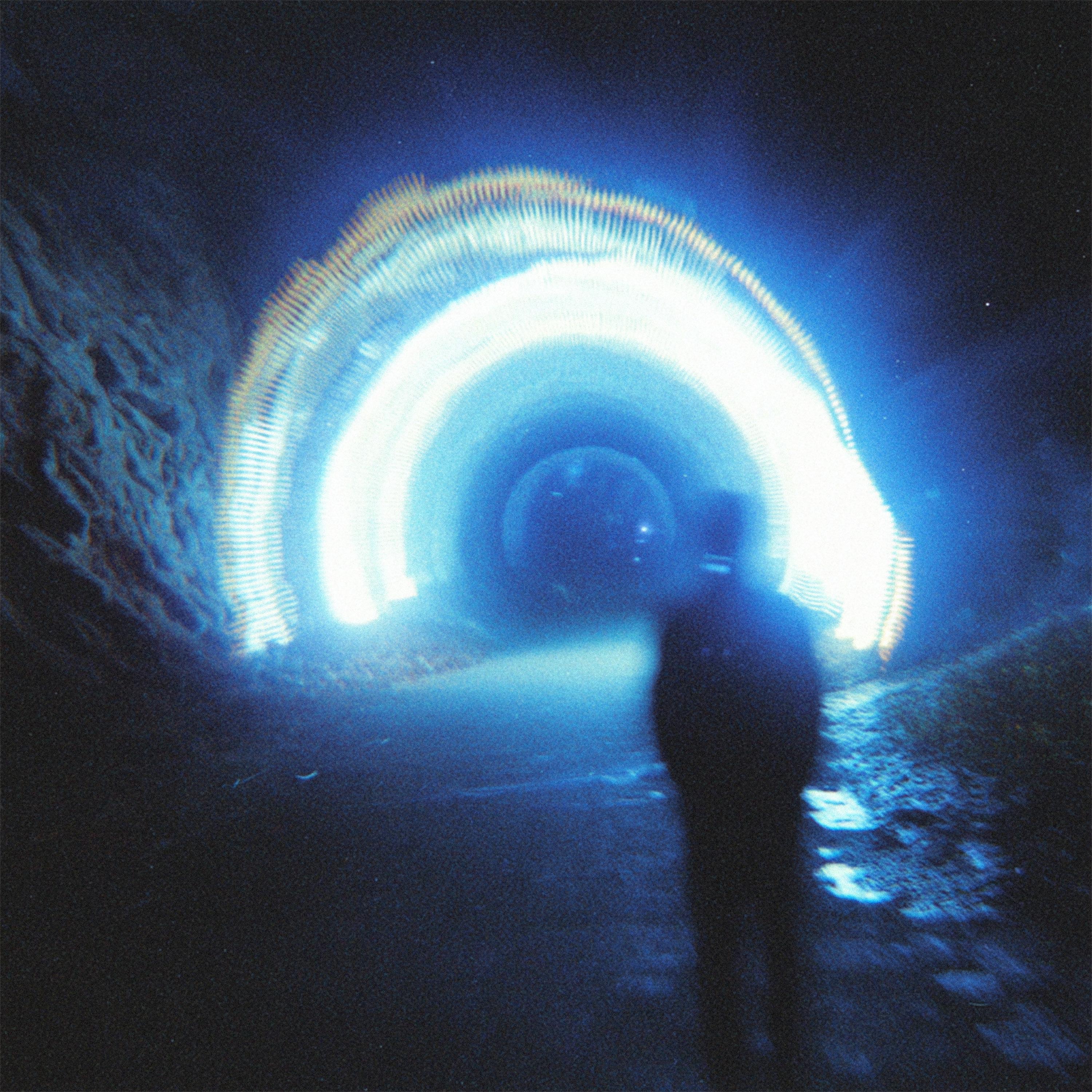 tunneL - Single