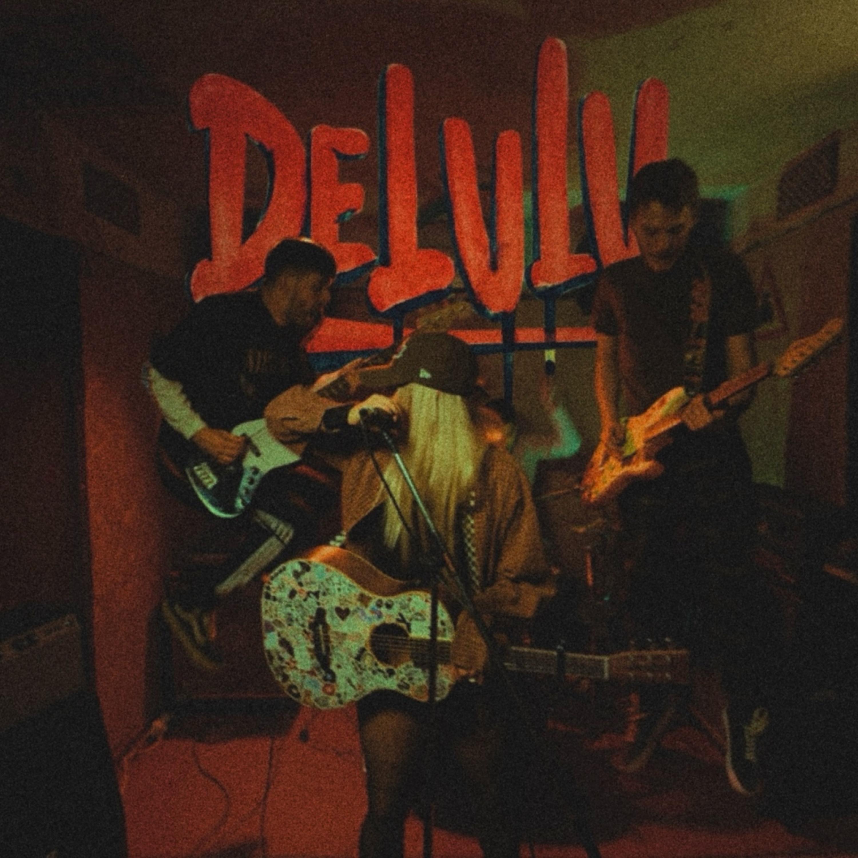 LAURAKOJAPJEVA - DELULU
