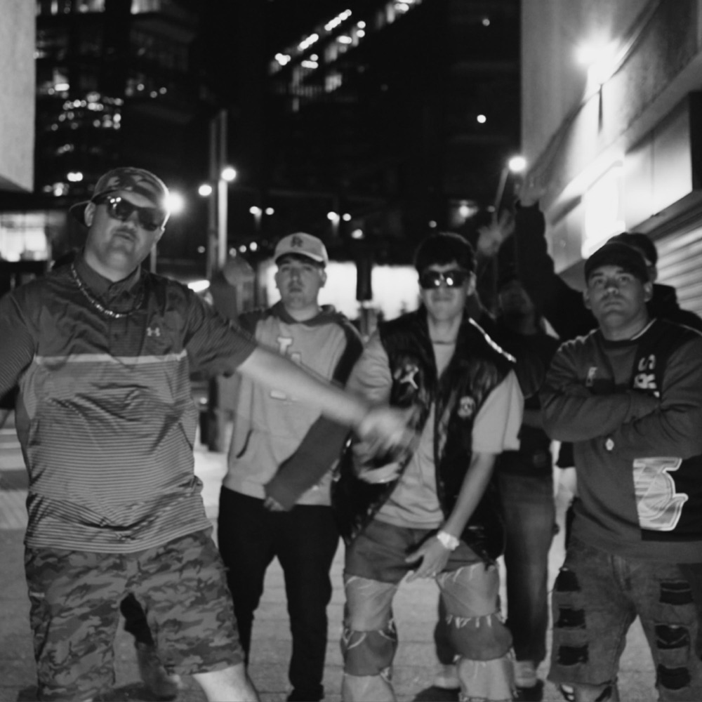 Обложка альбома «Solución (Track 4) (feat. Lokuraz, Jota Brother, Kainos Mc, Ryu Btz, Dek PG, Deyelee, Leal Mc, Be Mc & Tripl3 Sie7e) - Single» — Grace Family Crew Internacional