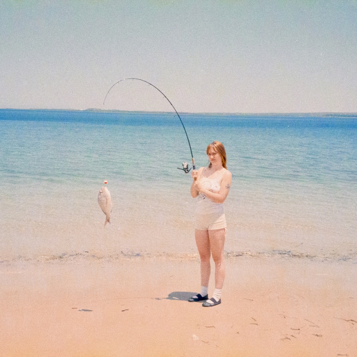 Hannah Brewer – Chew Toy – Single (2026) [iTunes Plus AAC M4A]-新房子