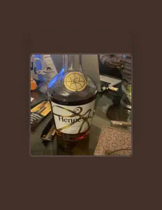 Dengarkan Hxpebeatz, tonton video musik, baca bio, lihat tanggal tur & lainnya!