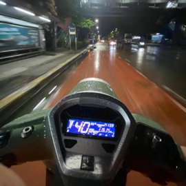 ไม่อยากเห็นเธออยู่ในอ้อมกอดใคร (feat. 7Bear) DETWO