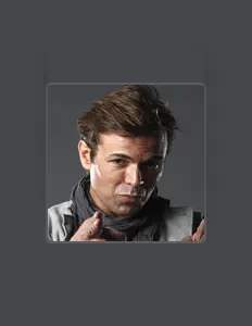 Li Kwan dinle, müzik videolarını izle, biyografisini oku, tur tarihlerini ve daha fazlasını gör!