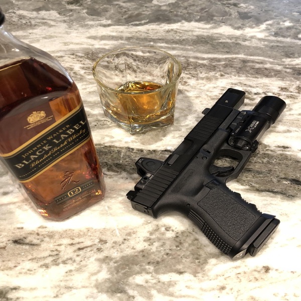 Glock (feat. Mc RB & Mc 2C)