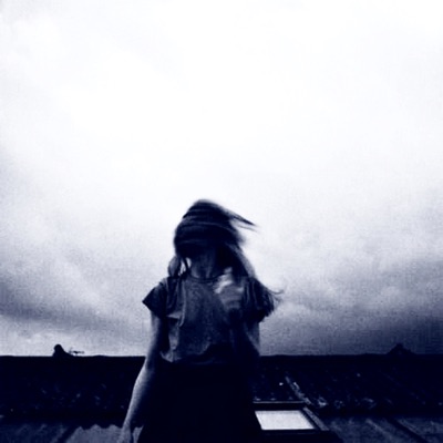 Crying in the dark - Single