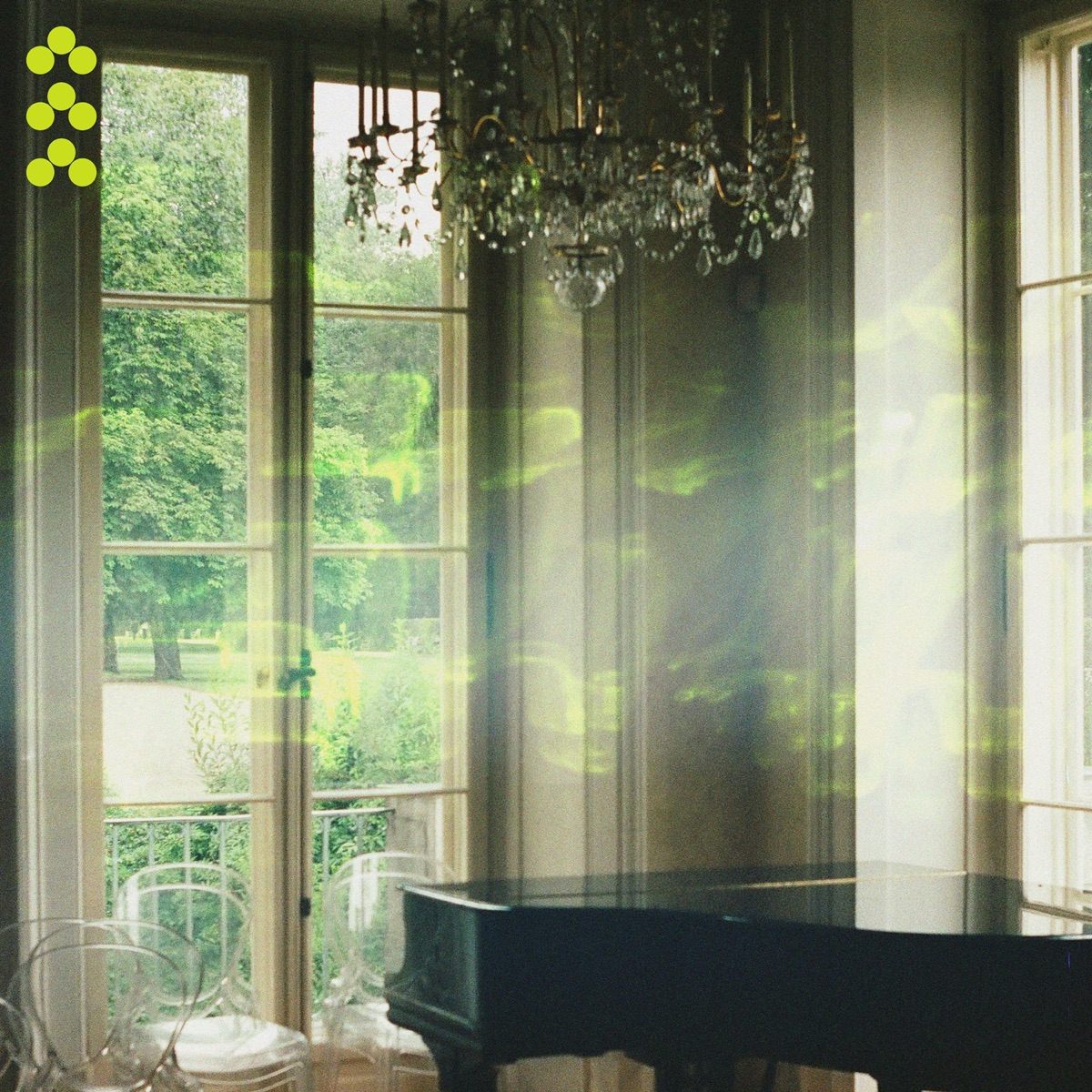 LUPO.THEBOY & POOLCLVB – Champagne – Single (2026) [iTunes Plus AAC M4A]-新房子