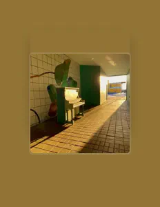 Posłuchaj wykonawcy Viory Kisera, obejrzyj teledyski, przeczytaj biografię, zobacz daty tras koncertowych i nie tylko!