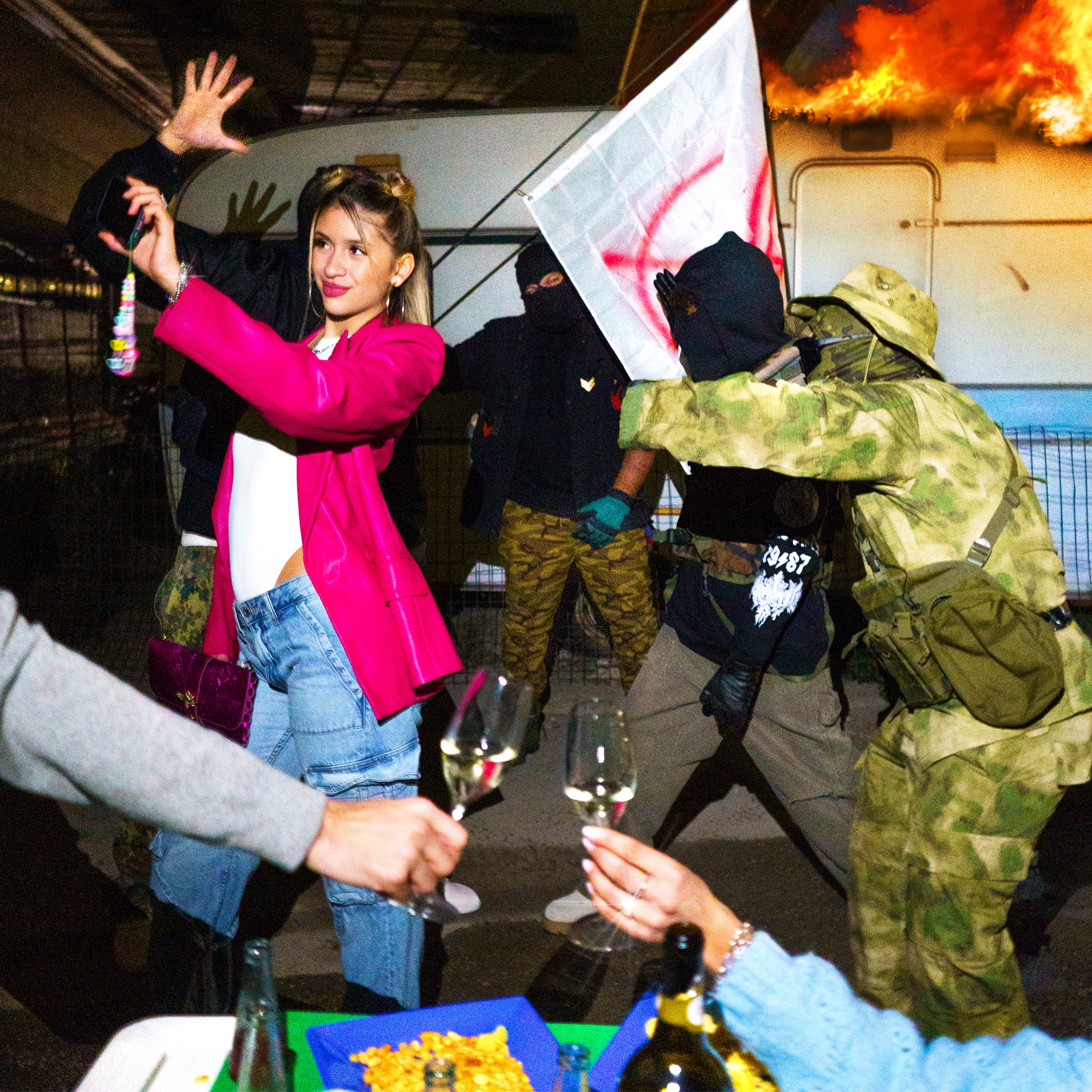 LA SOCIETÀ DEGLI APERITIVI - Single