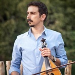 Opoios ston kosmo eniose - Single