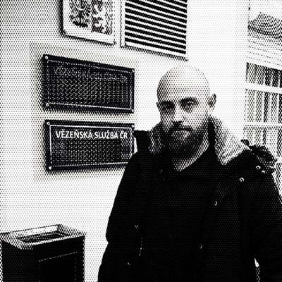 Nedívej Se Dolů - Single