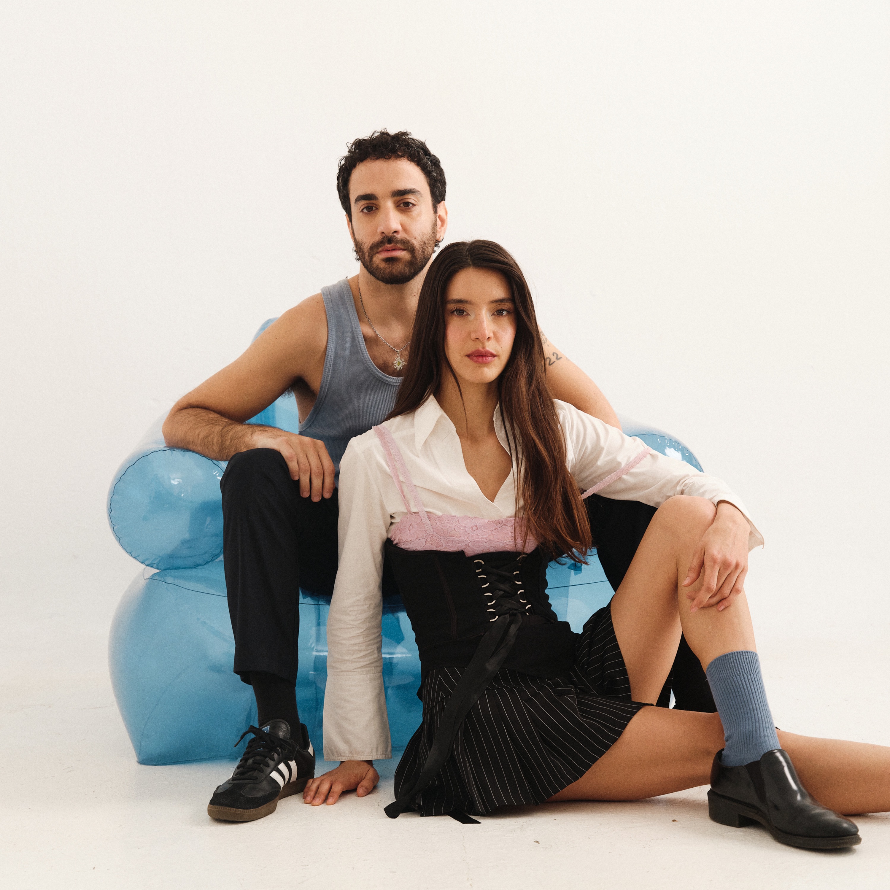 Hace Frío (feat. Laut Cura) - Single