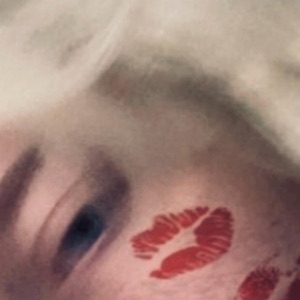 In my bed (feat. Wtfmirro)
